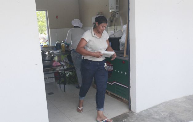 El Acuerdo Municipal N.°92 prohíbe el uso de chancletas. / Edwin González Reglamento para operación de 'Sabores del Chorrillo'