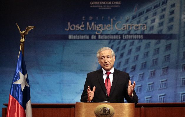 Chile considera "ofensivo y de mal gusto" comercial que parodia a Evo