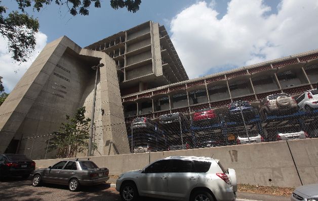 Pacientes piden agilizar construcción de hospital 