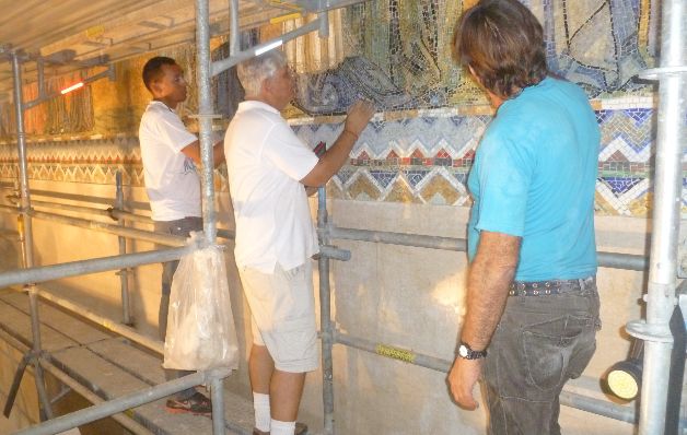 Emilio Batista, Alejandro Álvarez y Alfredo Arriaga, del Inac. / Rosalina Orocú Mojica La restauración está a punto de concluir