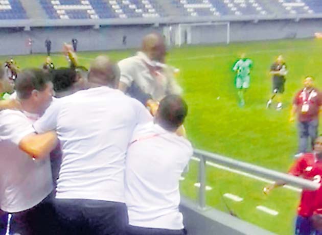 La molestia del técnico fue controlada.