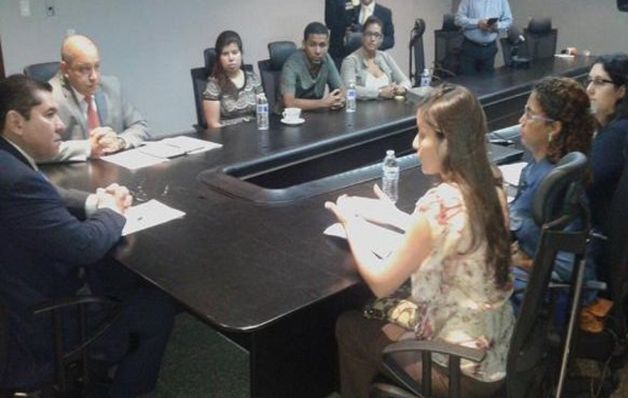 Estudiantes, inconformes con la norma vigente