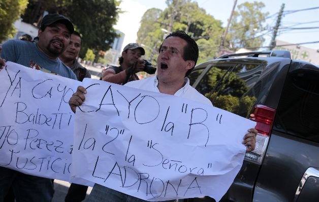 Celebran el arresto de Roxana Baldetti. / EFE Arrestan a exvicepresidenta guatemalteca por corrupción