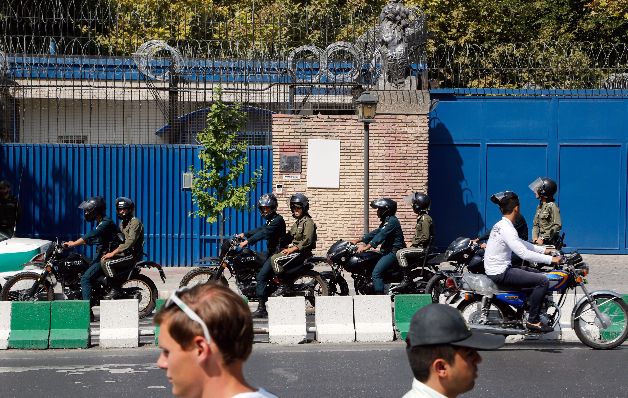 Fuertes medidas de seguridad en la embajada británica. Irán y Reino Unido retoman sus relaciones diplomáticas