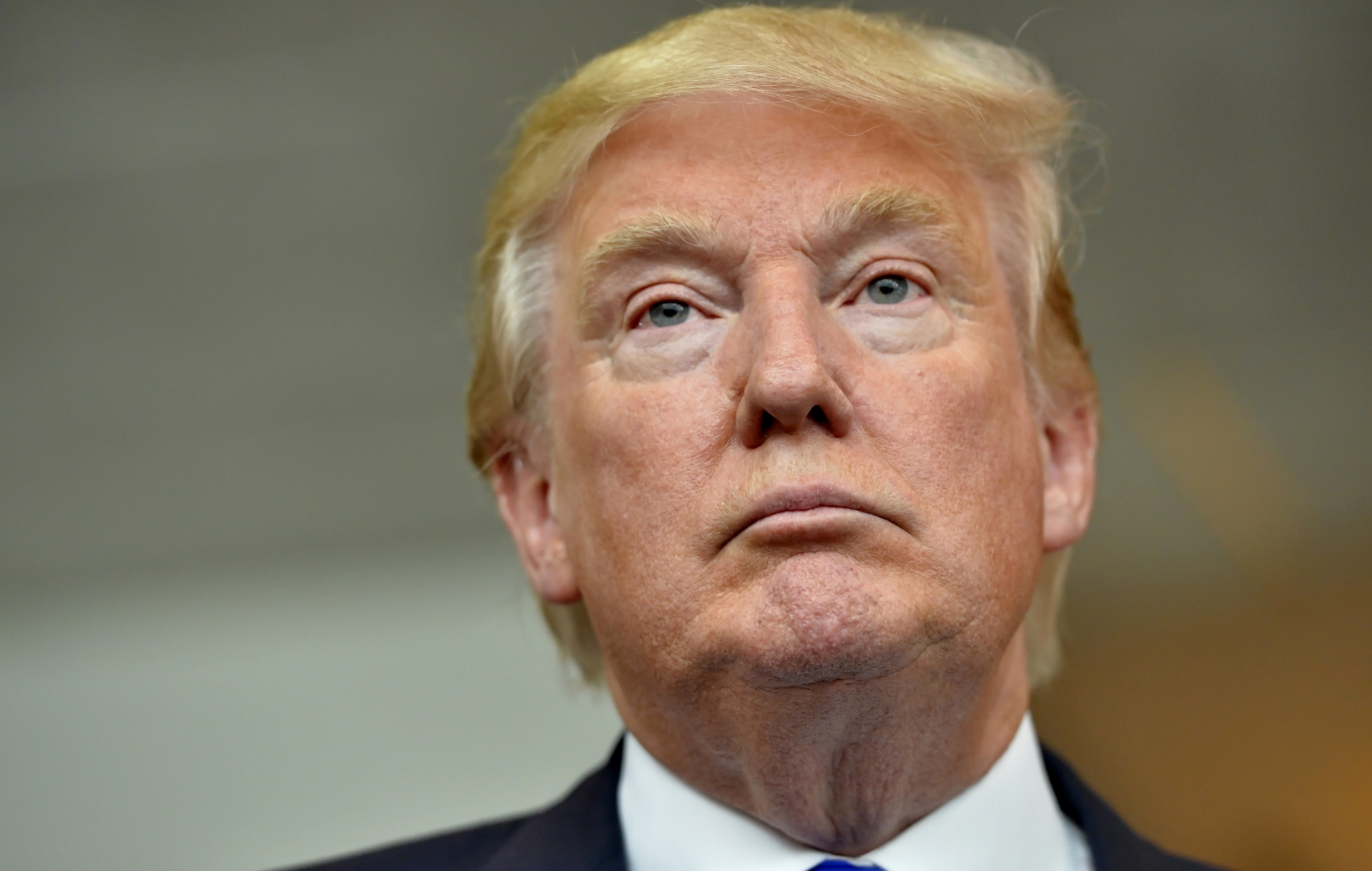Donald Trump está en el ojo de la polémica por sus comentarios racistas. Blades compara a Trump con un pato