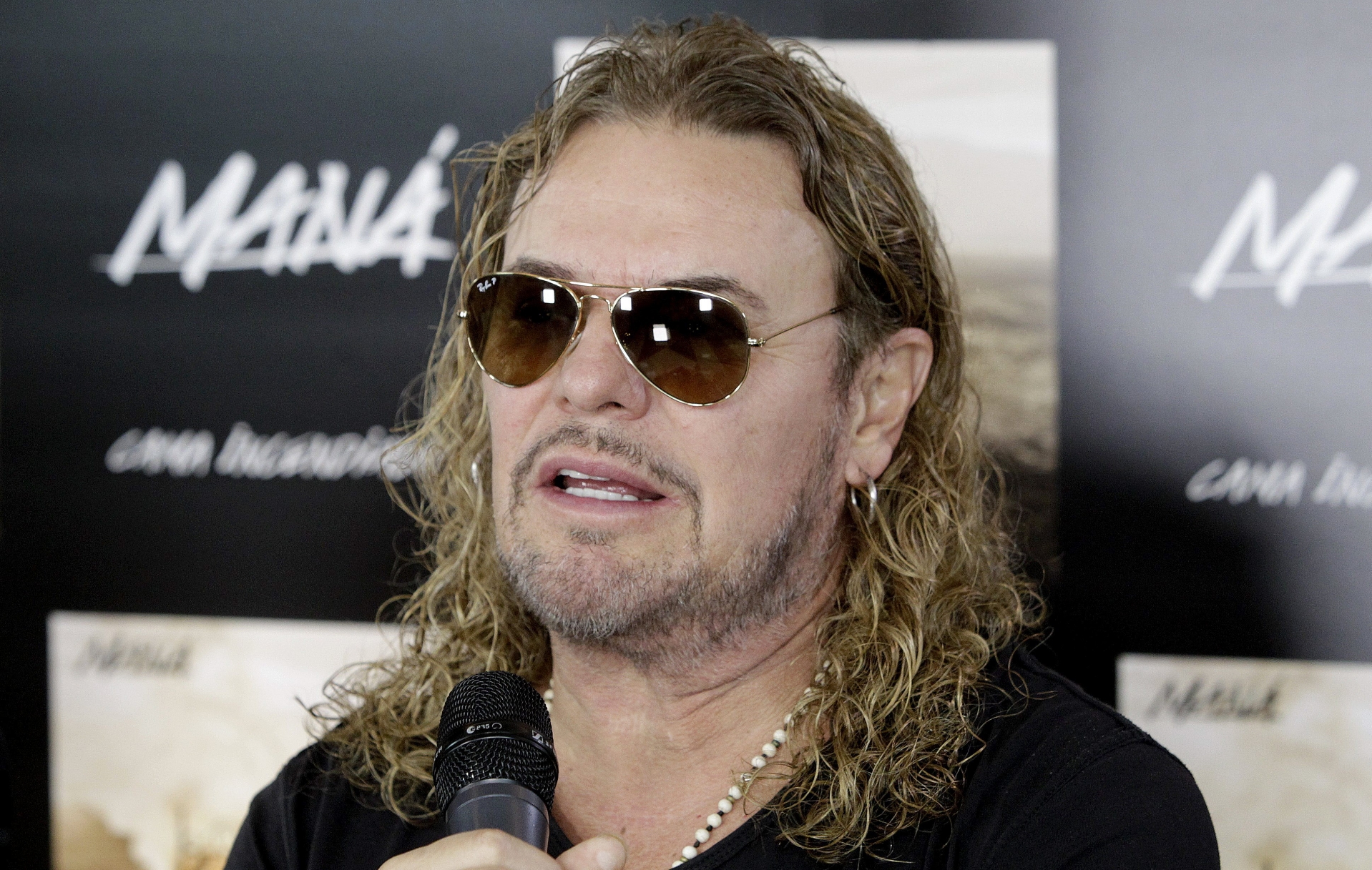 Fher, vocalista del grupo Maná, llamó de ignorante a Trump. Blades compara a Trump con un pato