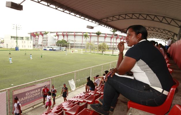 Raiza Gutiérrez, una incansable del fútbol