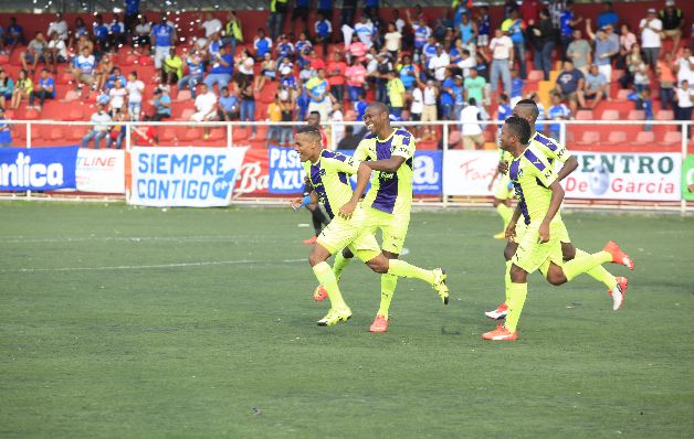  El Expreso Azul  no  se ha topado con la derrota 