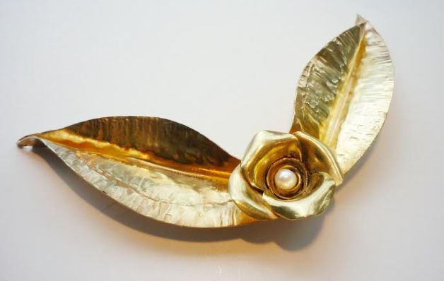 Piezas de bronce, plata y bañadas en oro de 24 y 18 k. Piezas llenas de energía