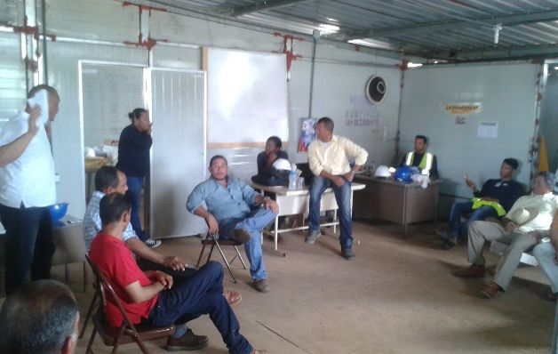 En La Chorrera, los trabajadores se fueron a paro. / Pablo Castillo Estabilidad en Techos de Esperanza fue demagogia