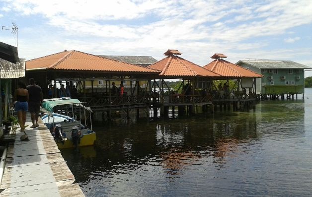 Siempre hay lanchas disponibles para recorrer las islas vecinas. / Cortesía Isla Colón, una aventura en el archipiélago de B. del Toro