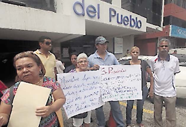 Frenadeso cuestiona creencia religiosa de pareja presidencial
