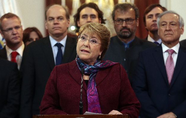 La presidenta de Chile, Michelle Bachelet, y miembros del Gabinete La presidenta de Chile, Michelle Bachelet, y miembros del Gabinete