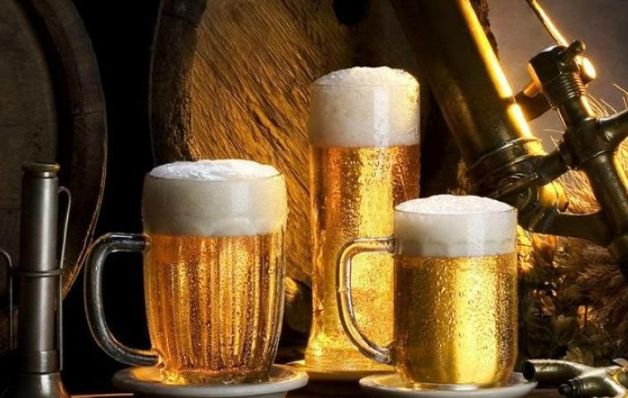 Para todos los amantes de la tan codiciada cerveza. Para todos los amantes de la tan codiciada cerveza.