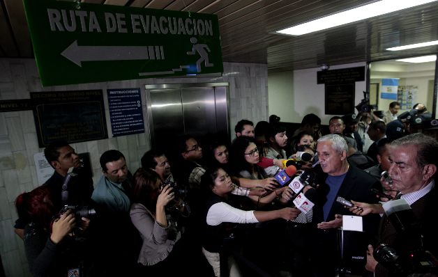 Fiscalía investigará a diputado desaforado por enriquecimiento Fiscalía investigará a diputado desaforado por enriquecimiento