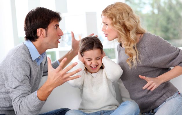 Pelear frente a los hijos, ¿terrible?