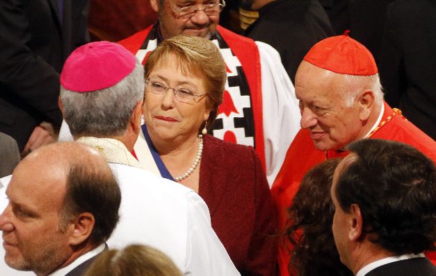 Chile, entre la catástrofe  y una conspiración de cardenales en el tedeum 