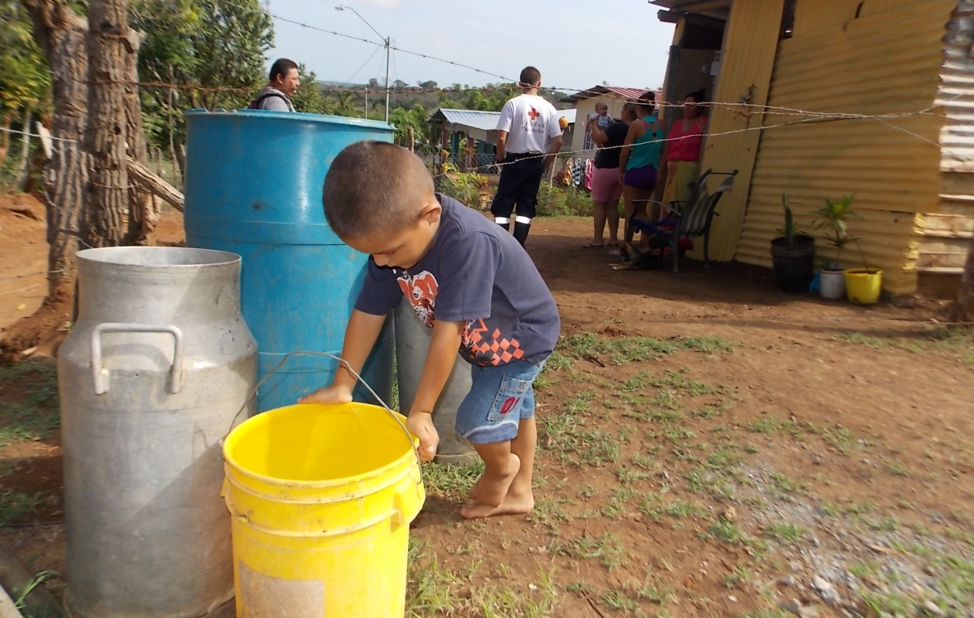 Hay lugares en la provincia de Los Santos en que solo hay agua en las madrugadas por 30 minutos. / Zenaida Vásquez