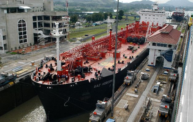 Preocupa la formación de mano de obra calificada para todo el sector marítimo, pieza clave de la plataforma logística.  / Archivo