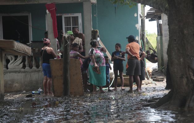 Un total de 246 familias de estas zonas costeras tendrán que ser reubicadas debido a los oleajes de finales de septiembre. / Edwin González