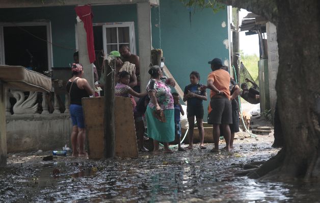 Un total de 246 familias de estas zonas costeras tendrán que ser reubicadas debido a los oleajes de finales de septiembre.  / Edwin González