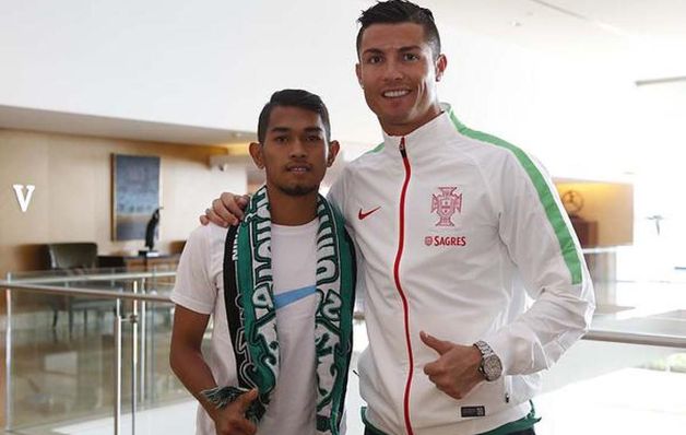 Martunis (izquierda) junto al portugués Ronaldo. / Cortesía Martunis y un ángel llamado CR-7