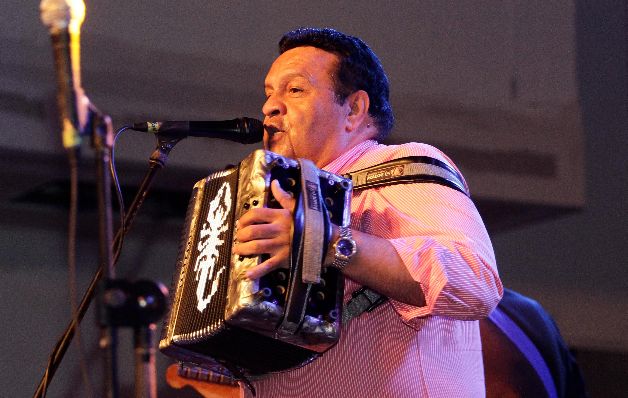 Osvaldo Ayala fue el representante panameño en el concierto. Noche de rumba con música latina