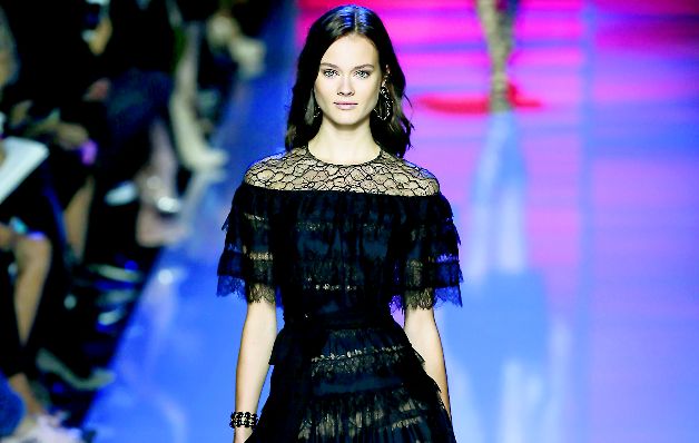 El calzado plano se consolidaba como una de las tendencias impuestas en su nueva colección. El calzado plano se consolidaba como una de las tendencias impuestas en su nueva colección.