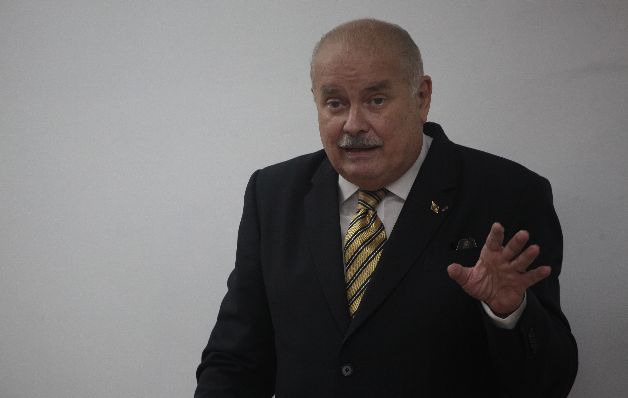 Miguel Antonio Bernal califica de burla selección de magistrados.   / Archivo