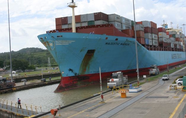 El tránsito de buques más grandes por Panamá, en la mira mundial.  / Archivo