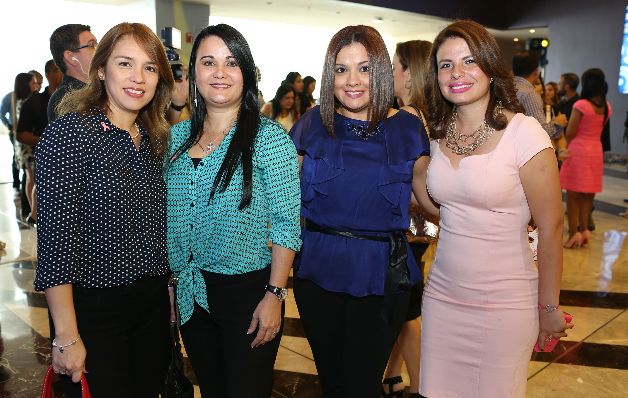 3. Suleika Dutary, Marta De La Lastra, Karla Almanza y Angie Cornejo. 