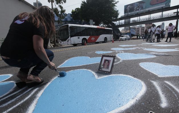 Familiares de víctimas siguen esperando una respuesta por la tragedia