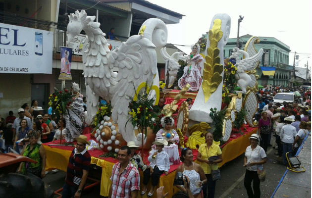 Desfile folclórico de Chitré. / Foto: Thays Domínguez