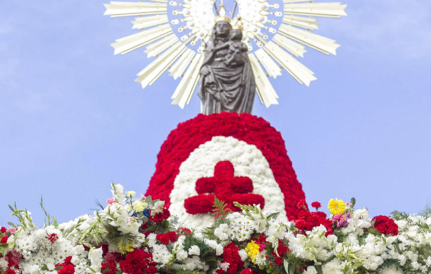 - Imagen de la tradicional Ofrenda de Flores a la Virgen del Pilar de Zaragoza, el pasado 12 de octubre de 2014. EFE/Javier Cebollada