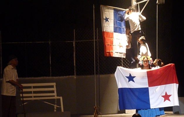 Escena de "Una bandera", que se presentó en el Teatro Nacional. / Rosalina Orocú Mojica El teatro y la historia