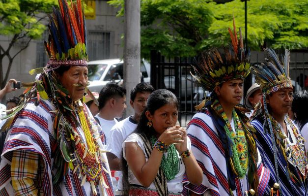 Los pueblos indígenas tienen una relación espiritual singular con sus tierras ancestrales. / EFE