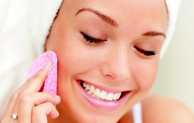 La exfoliación y limpieza profunda son indispensables. La exfoliación y limpieza profunda son indispensables.