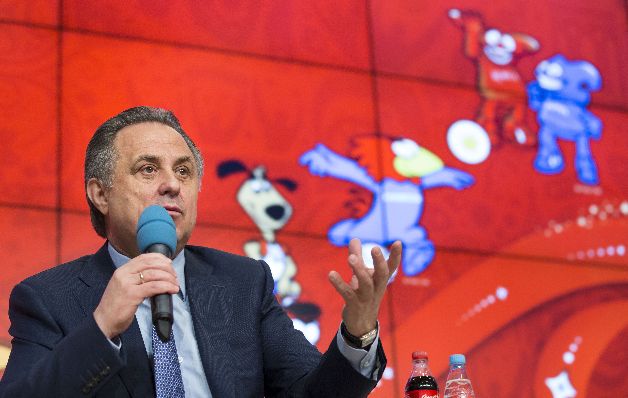 A la defensiva: El ministro de Deportes ruso, Vitaly Mutko, insistió en que los problemas de Rusia no son peores que los de cualquier otro país y denunció que los rusos son perseguidos. A la defensiva: El ministro de Deportes ruso, Vitaly Mutko, insistió en que los problemas de Rusia no son peores que los de cualquier otro país y denunció que los rusos son perseguidos.