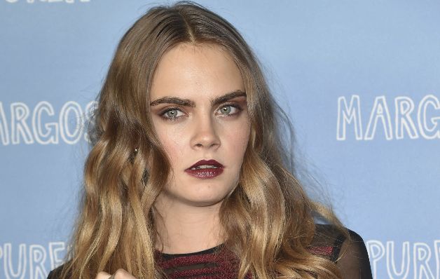 Cara Delevingne se unió al dolor de los parisinos. Pide paz. Famosos repudian atentados en París
