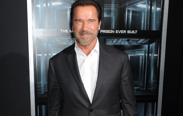 Arnold Schwarzenegger fue muy expresivo en su mensaje. Famosos repudian atentados en París