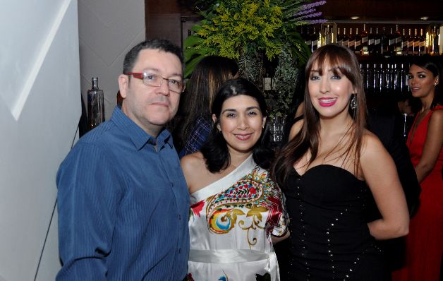 2. Edgardo Ruíz, Ingrid Nogera e Isabel Gimón.
