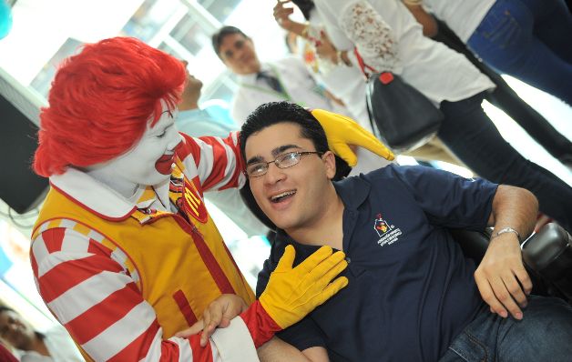 Un 'BigMac' para ayudar a la niñez 