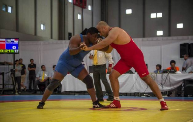Luchadores criollos alzaron sus voces