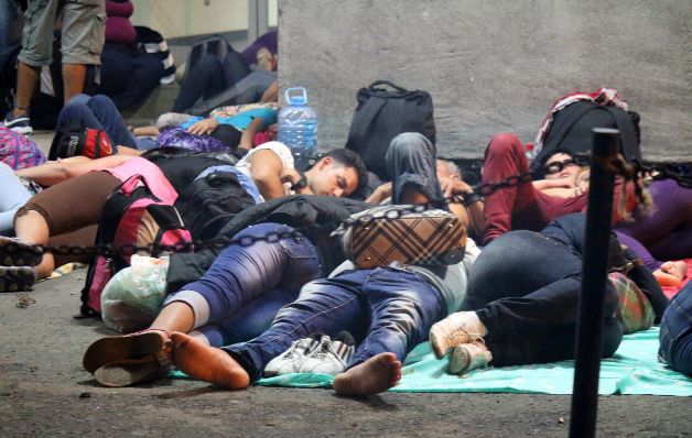 Organizaciones que velan por los derechos humanos rechazan el trato a los cubanos. / EFE