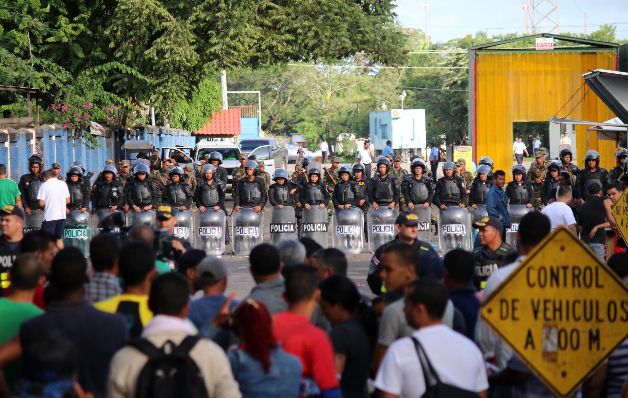 Costa Rica tramita refugio para 14 cubanos