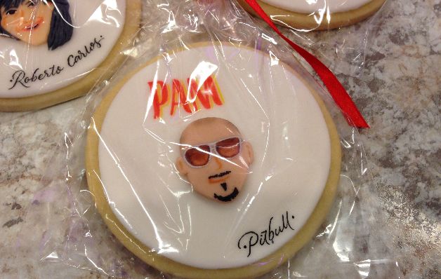 Galleta con el rostro de Pitbull. 