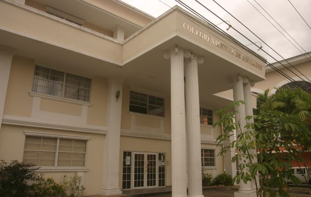 También desmintió que oficinas de juristas hayan sido allanadas.  / Archivo