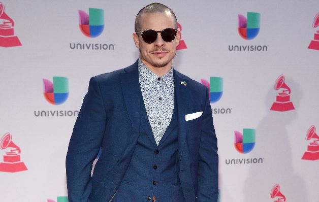 Casper Smart: Llegó sin Jennifer López, pero parece que ella lo asesoró muy bien. Lo que lo hizo diferente al resto fueron sus zapatos de vestir en tono chocolate. ¡In!