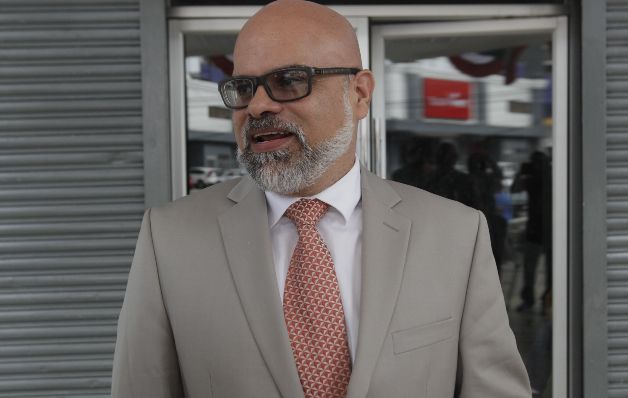 Ramsés Barrera se sumó a la defensa de exministro Mulino. / Víctor Arosemena