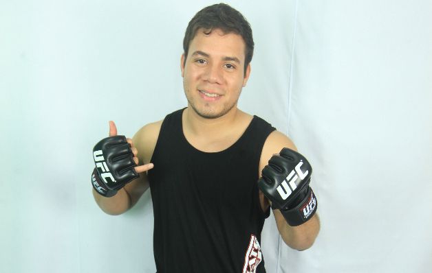 Vernon Ramos Ho está en espera de noticias sobre el UFC, empresa en la que podría desarrollar su carrera como peleador de artes marciales mixtas.